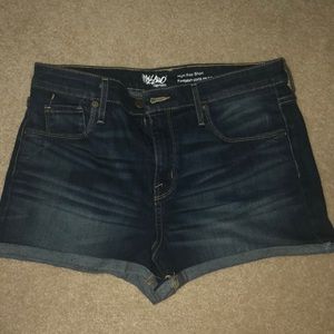 MOSSIMO SUPPLY CO HIGH RISE SHORTS!